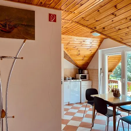Viztuekoer Apartman *