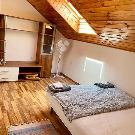 Viztuekoer Apartman Apartment