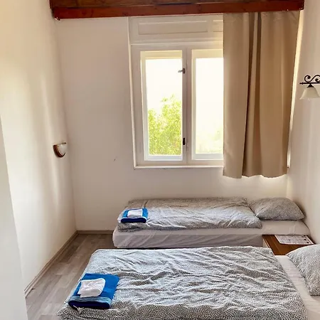 Viztuekoer Apartman *