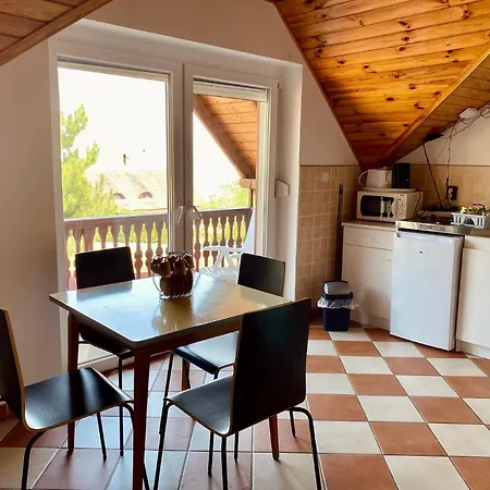 Apartment Viztuekoer Apartman